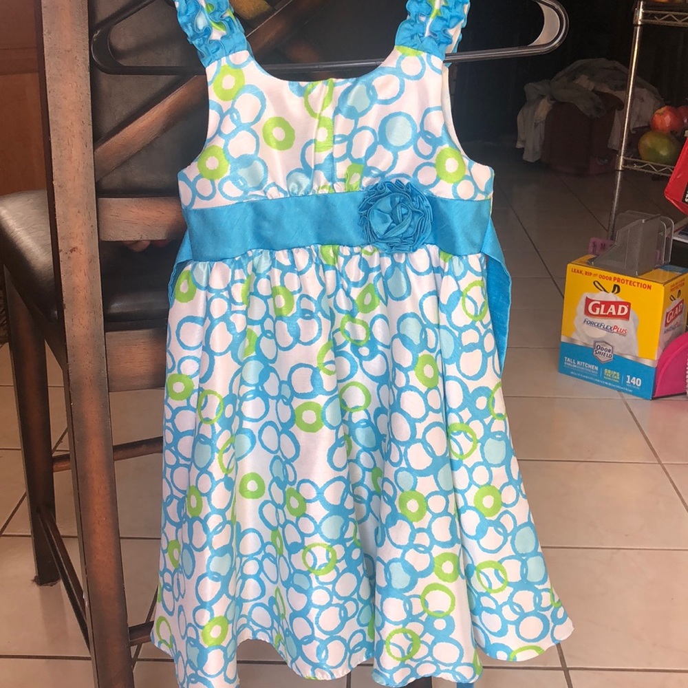Girls dress
